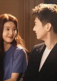 Cặp đôi 'Khó dỗ dành' cùng chơi đàn piano tặng khán giả