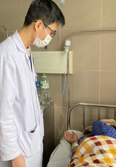 Cắt bỏ khối u xơ thần kinh nặng hơn 3kg ở thắt lưng người bệnh