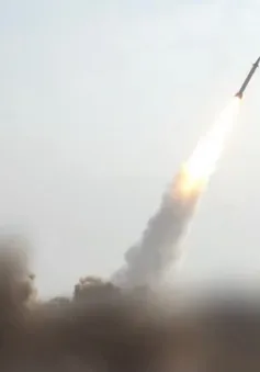 Houthi tấn công các mục tiêu Israel và Mỹ