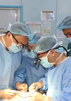 Bé 21 tháng tuổi được ghép gan từ người hiến tạng chết não