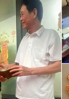 CSGT Hà Nội trả lại ví có 5 chỉ vàng và hàng chục triệu đồng cho người dân đánh rơi