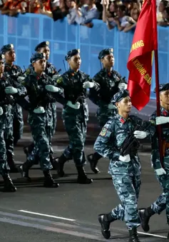 Người dân hào hứng đón chờ lễ diễu binh, diễu hành dịp đại lễ 30/4