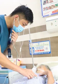Đau dữ dội quanh rốn, vào viện phát hiện thủng tạng rỗng