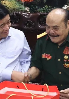 Phó Thủ tướng Nguyễn Chí Dũng dự các hoạt động tri ân tại tỉnh Hòa Bình