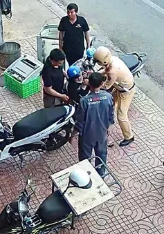 Kịp thời cứu giúp người phụ nữ bị nhồi máu cơ tim bên đường