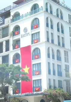 Đà Nẵng rực rỡ sắc cờ