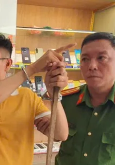 Đầu tư tiền ảo thua lỗ, quản lý cửa hàng đập phá cửa hàng trộm điện thoại