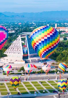 Lễ hội Khinh khí cầu Ninh Thuận: Điểm nhấn hút khách dịp lễ 30/4 - 1/5