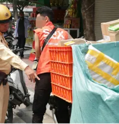 CSGT Hà Nội xử lý nghiêm shipper che biển số để né phạt nguội