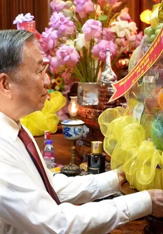 Tổng Bí thư Tô Lâm dâng hương tưởng niệm Chủ tịch Hồ Chí Minh tại Khu Di tích Kim Liên
