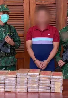Bắt đối tượng vận chuyển 38 bánh ma túy từ Lào về Việt Nam