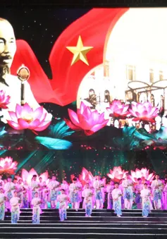 Bế mạc Lễ hội Làng Sen năm 2025: Hồ Chí Minh - Người là niềm tin tất thắng