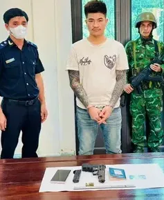 Bắt giữ đối tượng vận chuyển ma túy và súng từ Lào về Việt Nam qua cửa khẩu Cầu Treo