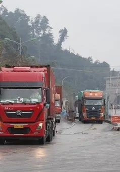 Kéo dài thời gian thông quan tại cửa khẩu Lạng Sơn