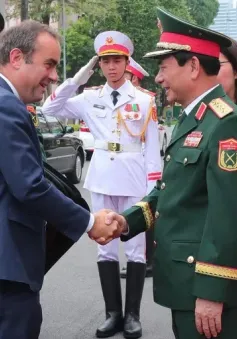 Đại tướng Phan Văn Giang tiếp Bộ trưởng Quân đội Pháp Sébastien Lecornu