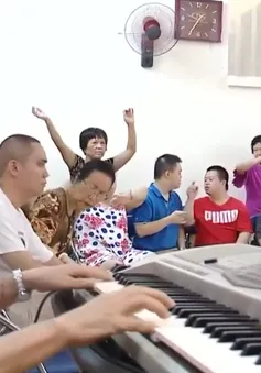 Lớp học của những đứa trẻ “không lớn”