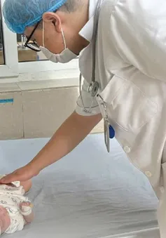 Mổ cấp cứu thành công cho bệnh nhi 40 ngày tuổi bị xuất huyết não