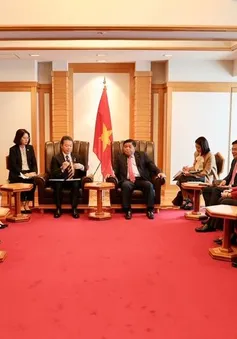 Phó Thủ tướng Nguyễn Chí Dũng tiếp Thống đốc tỉnh Mie
