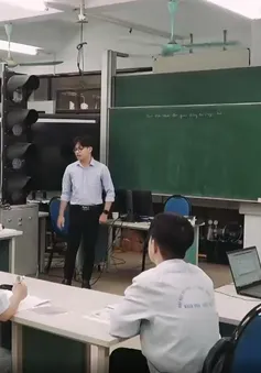 Nhà vô địch Robocon trở về giảng đường để truyền lửa đam mê kỹ thuật