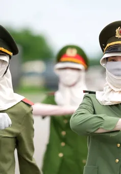 Rèn kỷ luật, vững khí thế: Khối nữ chiến sĩ cảnh sát giao thông tập điều lệnh A80 tại Hòa Lạc