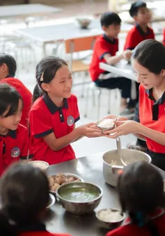 Gian bếp mới nơi vùng cao và những bữa cơm nuôi dưỡng ước mơ biết con chữ