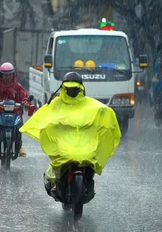 Thời tiết đêm 4/6: Mưa lớn cục bộ, gió giật mạnh ở Bắc Bộ và Nam Bộ