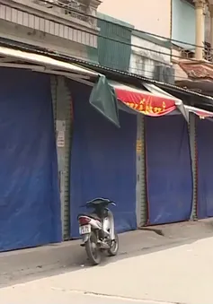 Ẩn mình trên mạng, đóng cửa hàng: Tiểu thương “né” kiểm tra hàng giả, hàng lậu