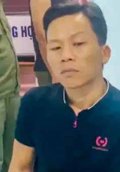 Bị từ chối đi nhà nghỉ, người đàn ông vác dao đòi giết bạn gái