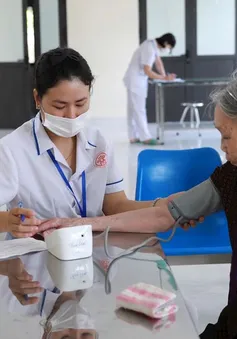 Tiến tới miễn viện phí toàn dân, xây dựng một xã hội khỏe mạnh