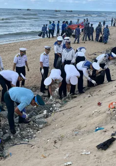 Giữ màu xanh đại dương – Hành động từ trái tim người lính biển