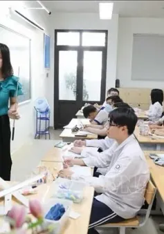 Dự thảo Luật Nhà giáo không cấm dạy thêm, học thêm