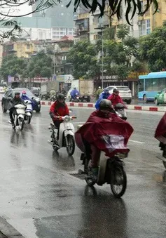 Nhiều nơi trên cả nước mưa dông, Trung Trung Bộ mưa lớn đến 13/6