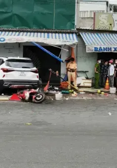 Ô tô lao vào quán bánh xèo, 1 người chết, 2 người bị thương