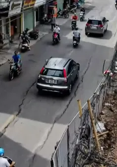 Hà Nội: Lún nứt mặt đường Nguyễn Tuân