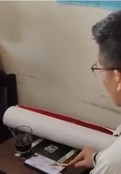 ''Thần y'' quảng cáo chữa ung thư trong 3 ngày bằng... điện thoại