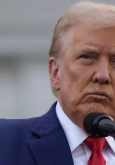 Ông Trump nói Chủ tịch Fed là "kẻ ngốc"