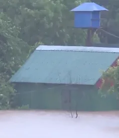 Lũ trái mùa gây ngập lụt nghiêm trọng tại Quảng Trị