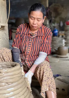 Gốm Gia Thủy và hành trình 70 năm giữ hồn cho đất