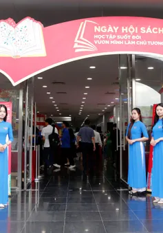 Tưng bừng hội sách thanh niên chào mừng 100 năm ngày Báo chí cách mạng Việt Nam