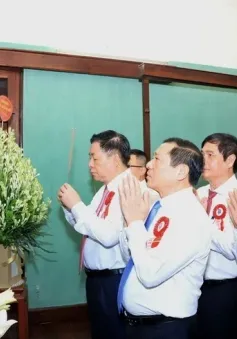 Lễ báo công dâng Bác nhân kỷ niệm 100 năm Ngày Báo chí cách mạng Việt Nam