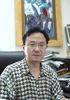 Nhà thơ Hồng Thanh Quang “Tôi đã quên mình chỉ để nghĩ về em” 