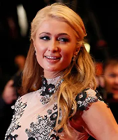 Paris Hilton: Đã biết cười trước những lời chỉ trích