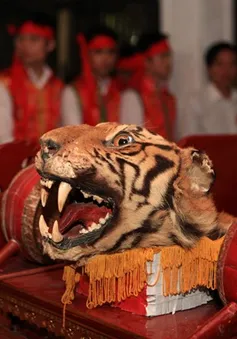 Lễ hội làng La Cả: Hấp dẫn màn múa côn nhử hổ