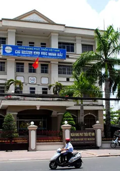 Khởi tố 6 cán bộ, lãnh đạo ngân hàng VDB
