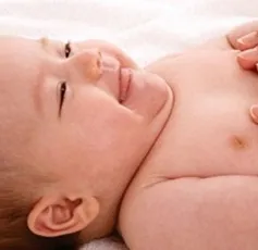 Cách massage giúp bé ngủ ngon