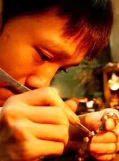 Thợ kim hoàn khó đáp ứng được tiêu chuẩn mới theo Thông tư 22