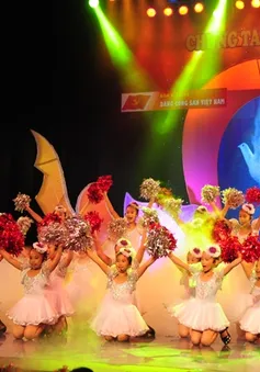 Ấm áp chương trình “Chung tay xoa dịu nỗi đau da cam” 2014
