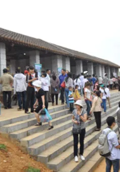 Độc đáo chợ lưu động vùng cao ở Huế