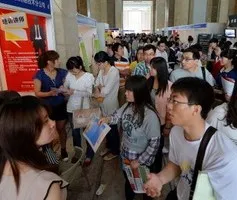 Trung Quốc: Thị trường việc làm khó khăn