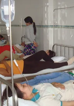 Hậu Giang: Hàng loạt công nhân nhập viện vì ngộ độc
